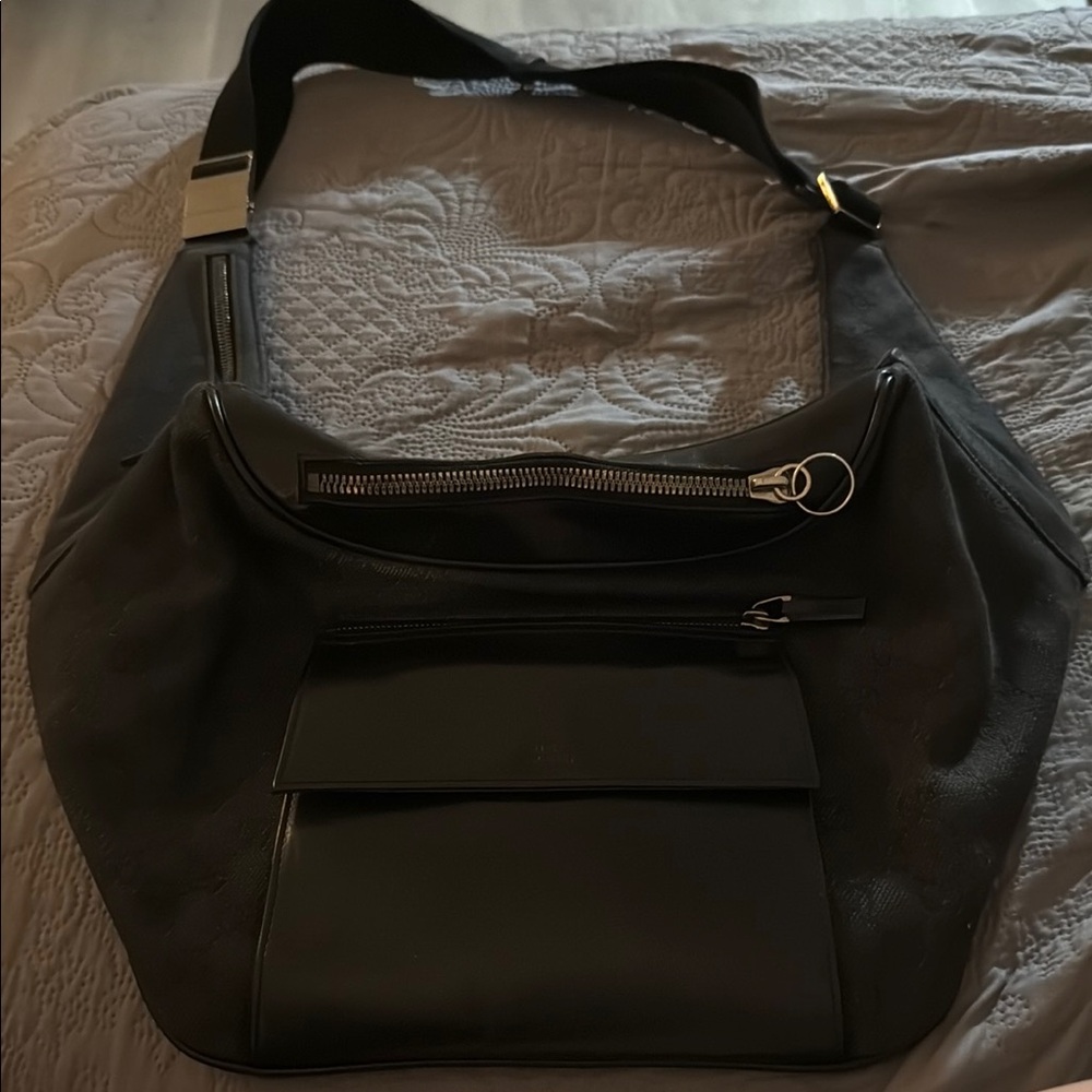 Gucci Men's Black Leather Shoulder Bag
